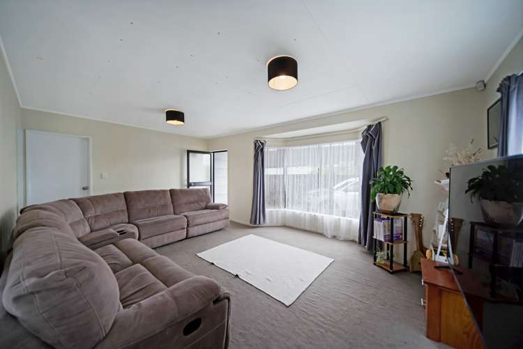 96 Maplesden Drive Clendon Park_4