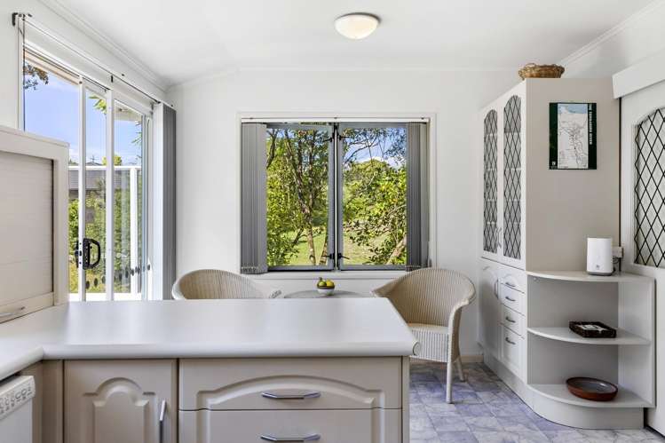 45 Ingle Avenue Waipahihi_11