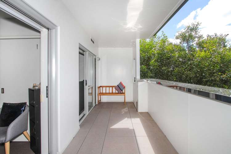 A8/60 Masons Road Oteha_9