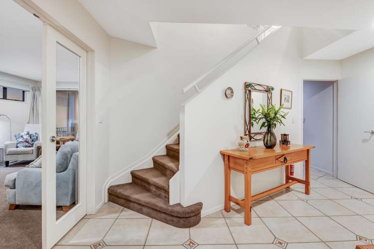 13 Joydon Place Stanmore Bay_5