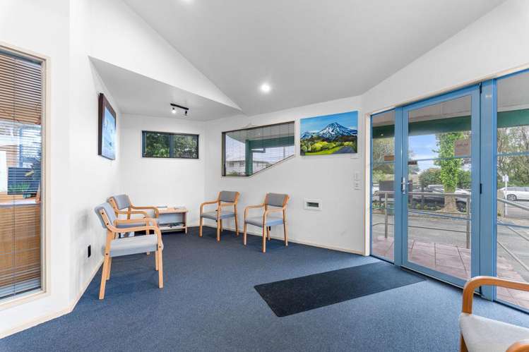 139 Powderham Street New Plymouth Central_13