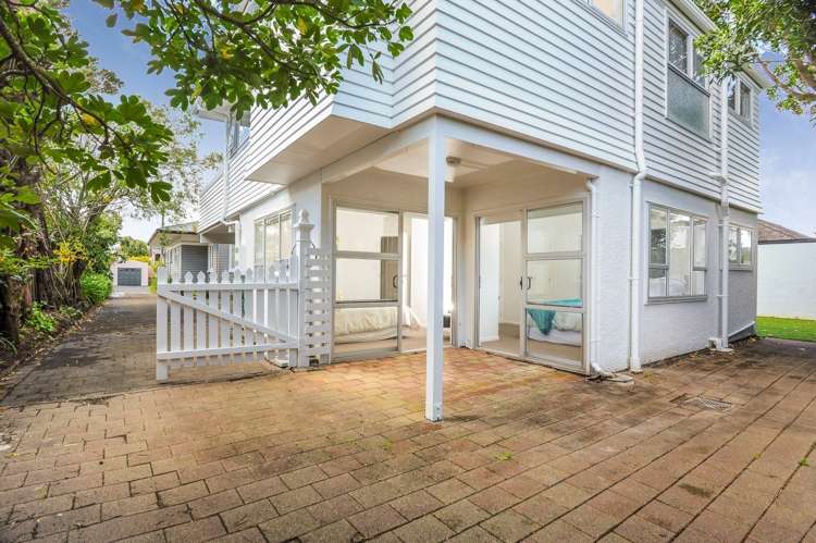 2/15 Hemi Street Narrow Neck_18