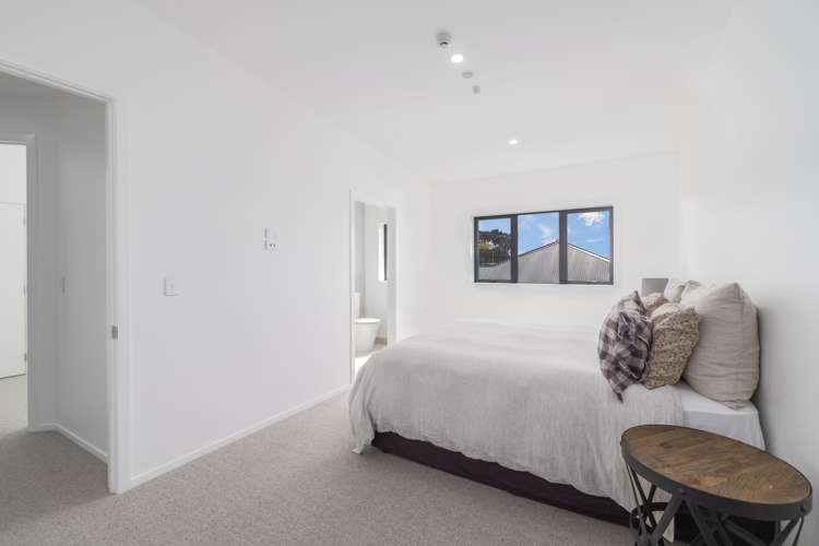 3/5 Kairua Lane Wigram_13