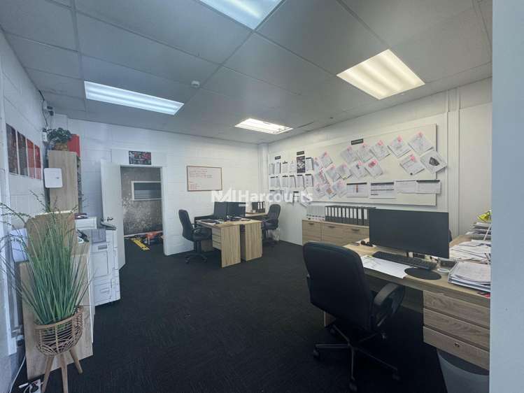 A/175 Archers Road Glenfield_7