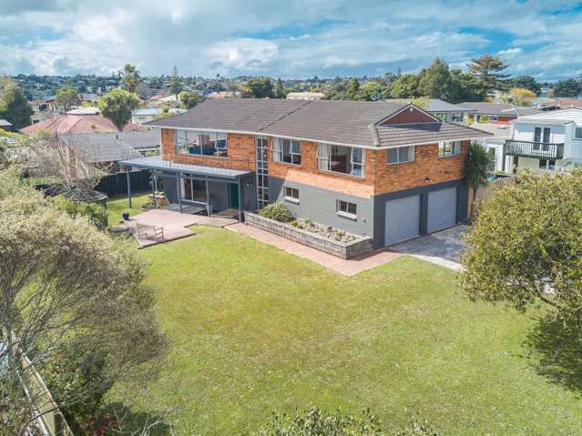 6 Waianiwa Place Blockhouse Bay_1