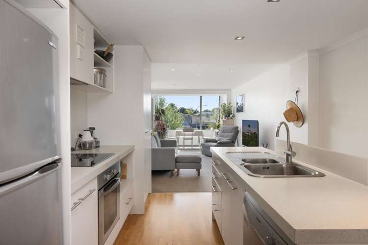 202/332 Maunganui Road 11229_2