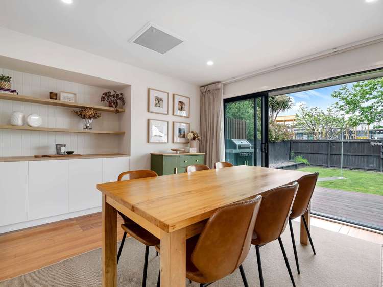 53 Woodbury Street Russley_6