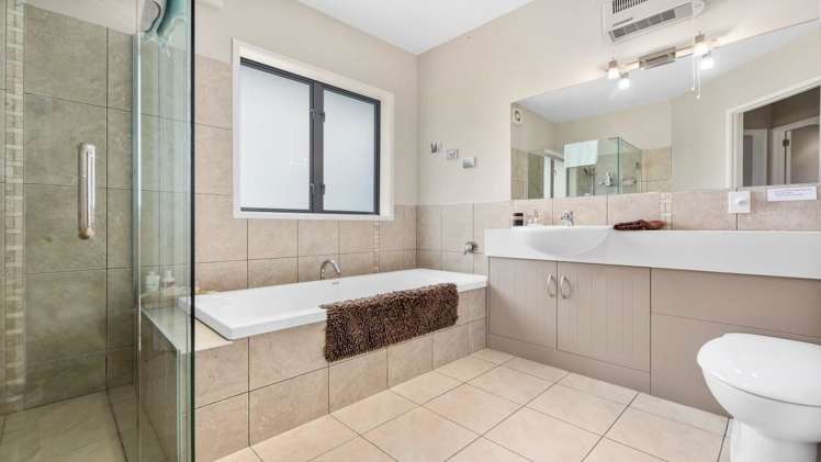 237a Busby Road Hauraki Surrounds_12