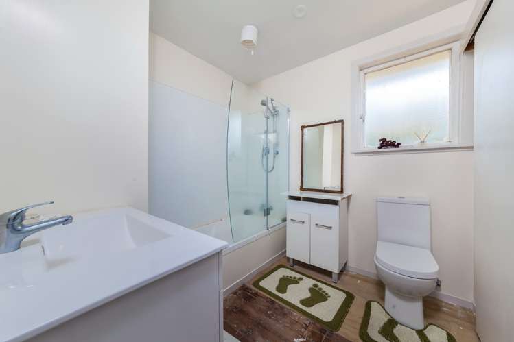 64 Christmas Road Manurewa_10