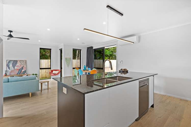 12 Dip Road Te Kamo_9