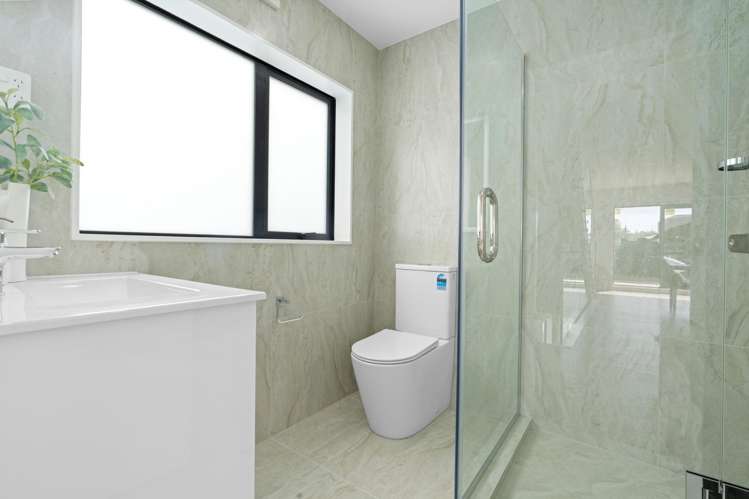 8/18 Hutchinsons Road Bucklands Beach_4