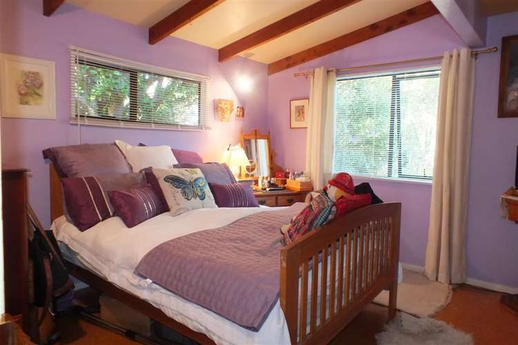 223 Middle Road Pigeon Bay_11