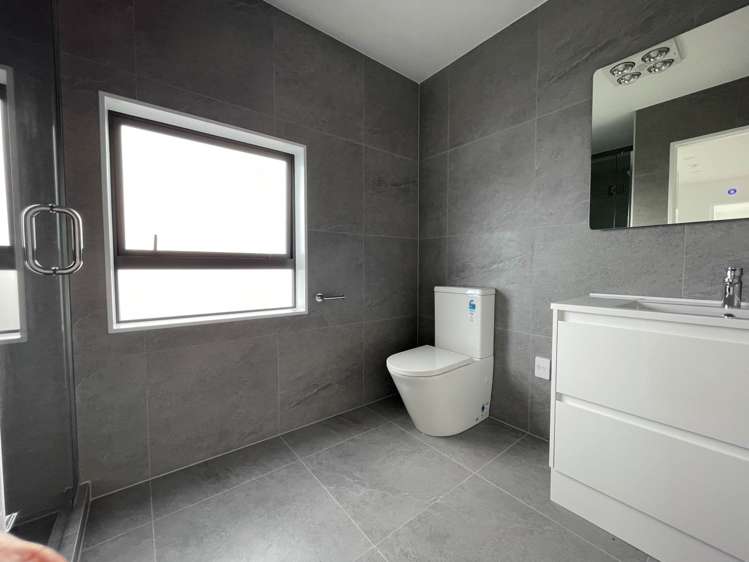 16A Janome Place Bucklands Beach_15