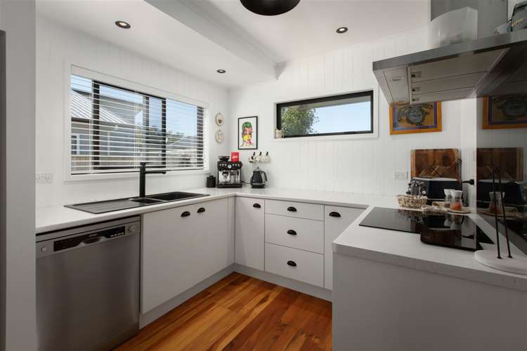 72 The Crescent Waihi Beach_0