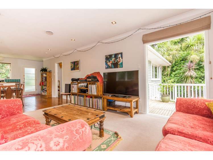 114 Woodlands Park Road Titirangi_7