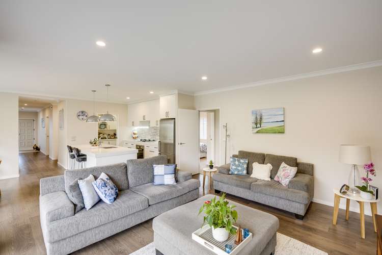 6 Drake Crescent Awatoto_6