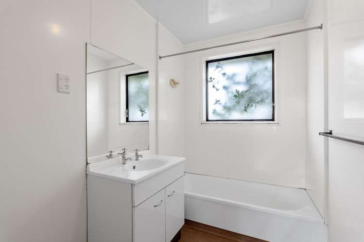 1/8 Raymond Road Bromley_11