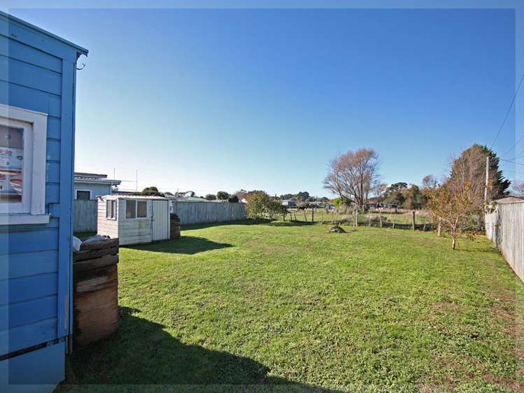 14 Russell Street Foxton_10