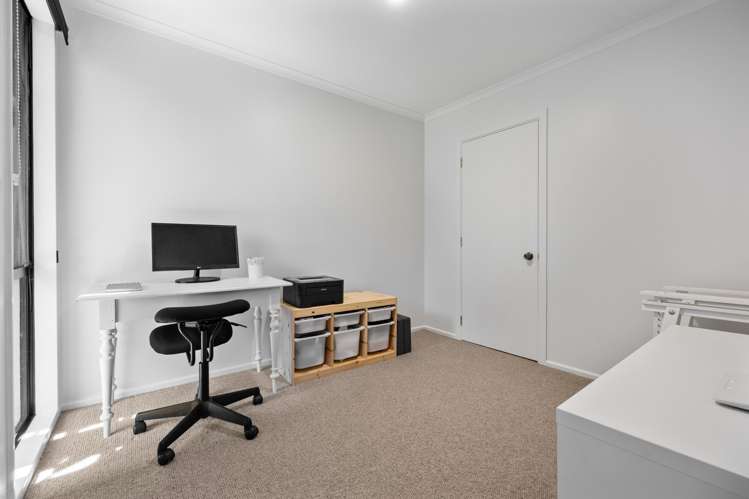 15 Laval Heights Britannia Heights_10