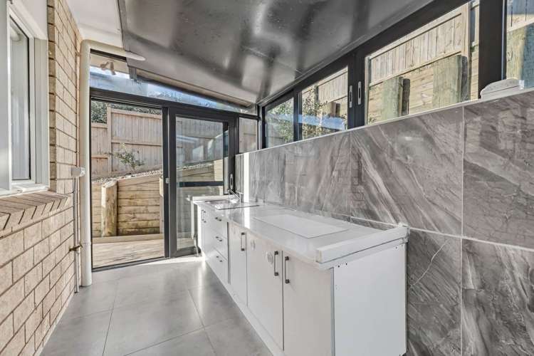18 Beros Place Flat Bush_44