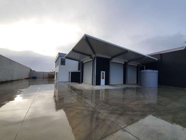 High stud facility with secure yard