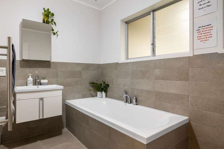 8 Malcolm Street Riverlea_17