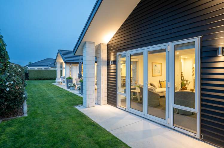 32 West Thompson Street Leamington_14