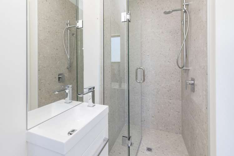 1/220 Geraldine Street Edgeware_6