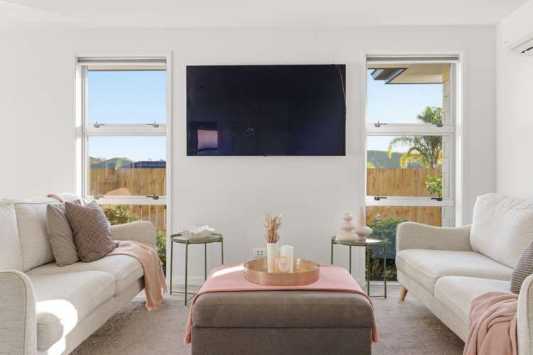 244 Ballintoy Park Drive Welcome Bay_9
