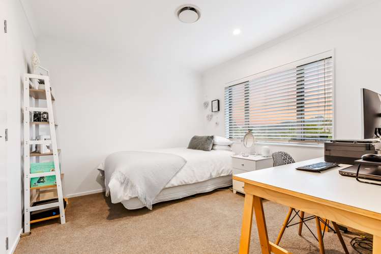 26 Arthur Rolfe Lane Swanson_15