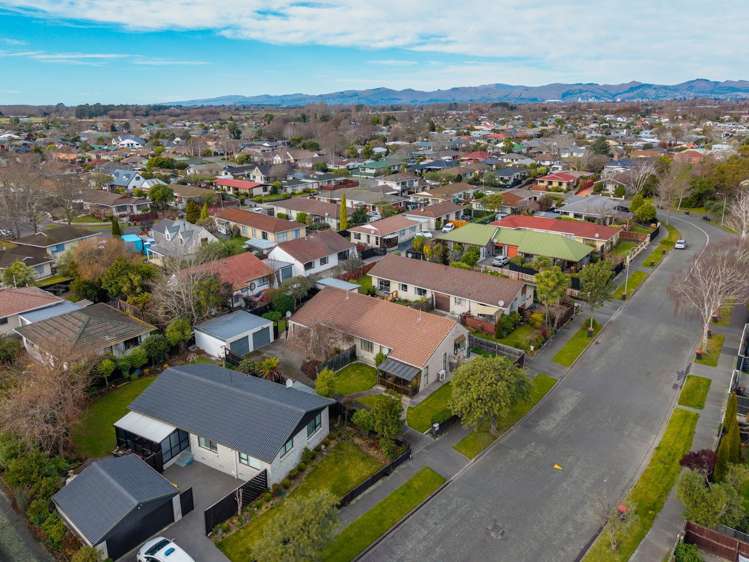 2/44 Chipping Lane Redwood_19