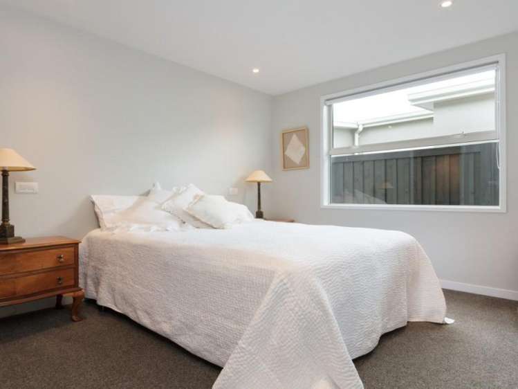 8 Eden Crescent Brookfield_7