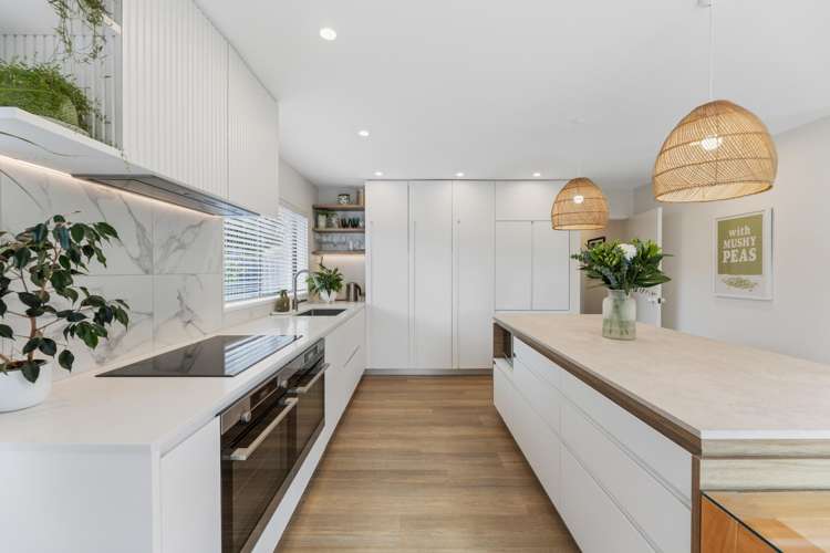 69 Regency Crescent Redwood_4