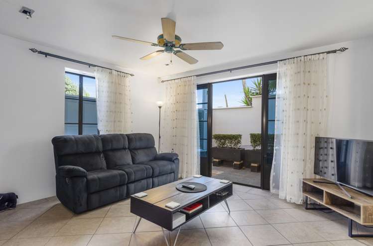 1/60 Milford Road Milford_24