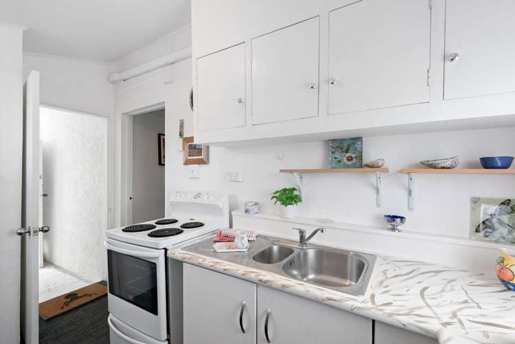 6 McCrea Street Mornington_11