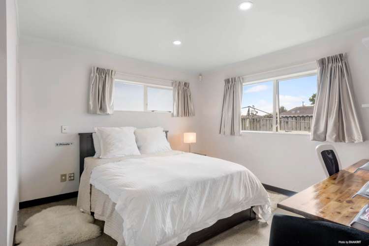 2 Yang Place Papakura_8