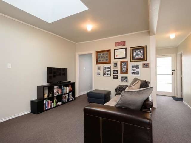 5 Wha Street Lyall Bay_2