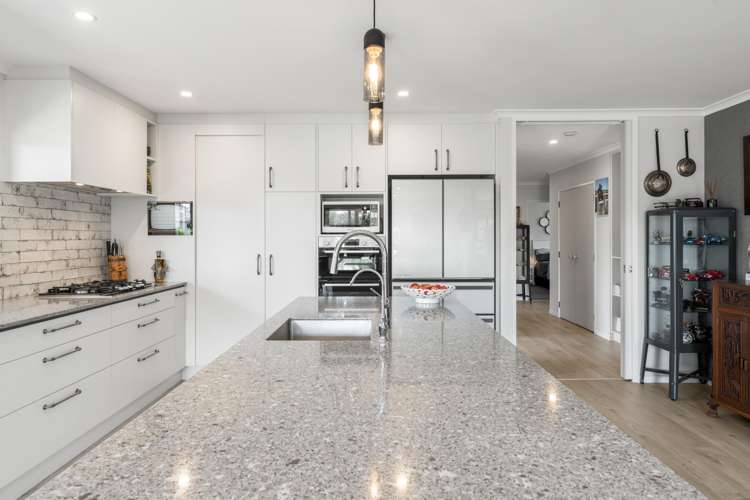 102 Mark Street Whangamatā_12