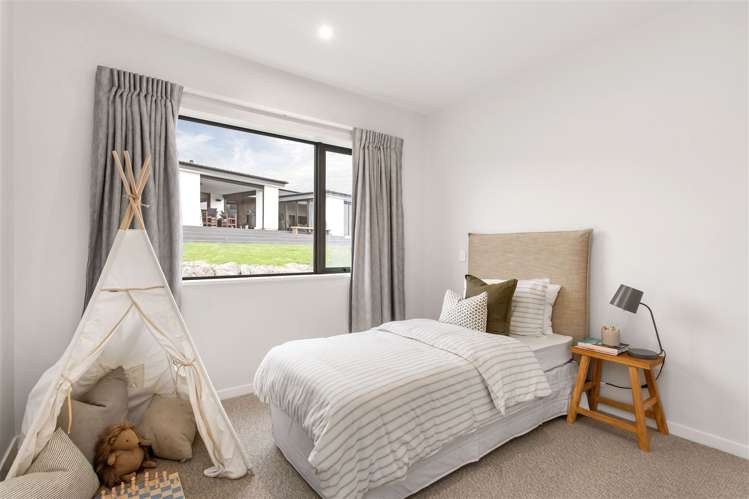 6 Hewers Lane Kennedys Bush_18