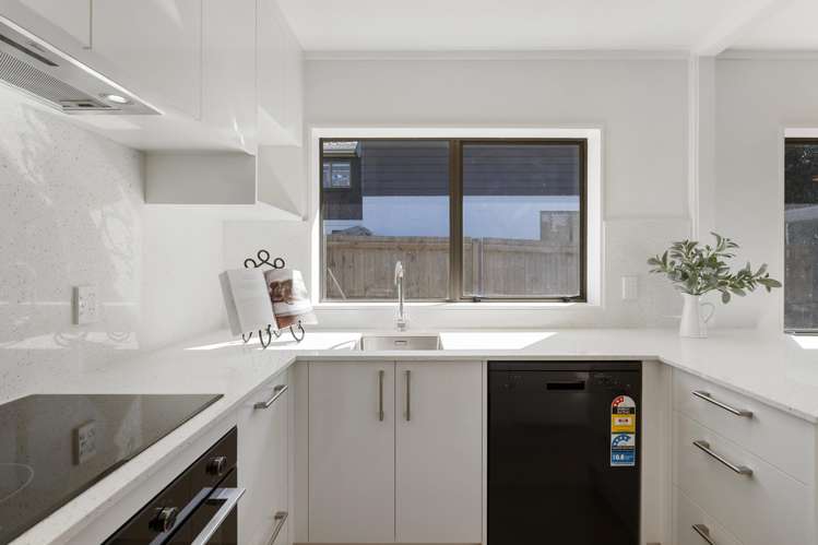 50B Mirrabooka Avenue Botany Downs_8