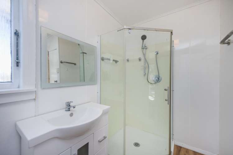 25 Raukawa Street Himatangi Beach_12