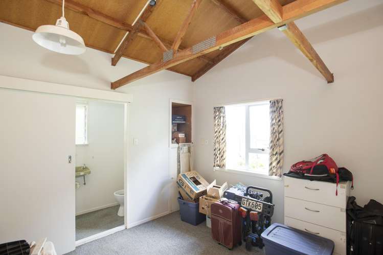 63 Ngakoroa Road Ormond_18