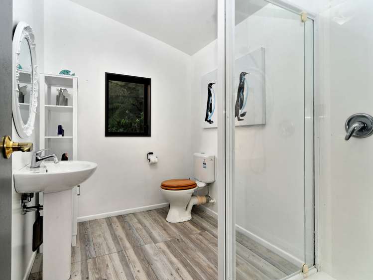 2a Foster Avenue Huia_14