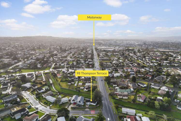 98 Thompson Terrace Wattle Downs_14