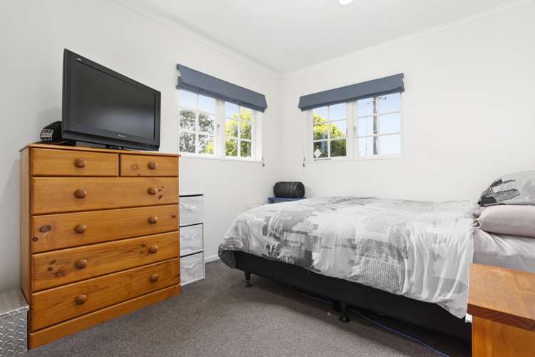 151 Golf Road Titirangi_12