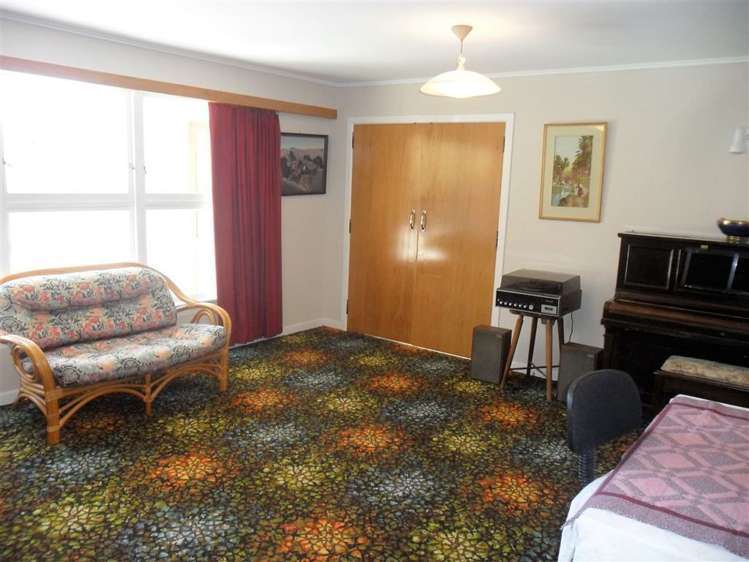 12 Dixon Way Taihape and Surrounds_11