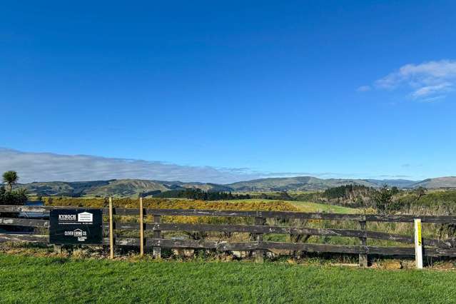 Stunning Views to the Tararuas