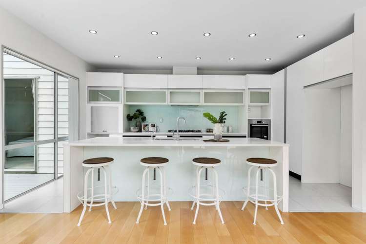 16 Oak Bark Drive Schnapper Rock_6