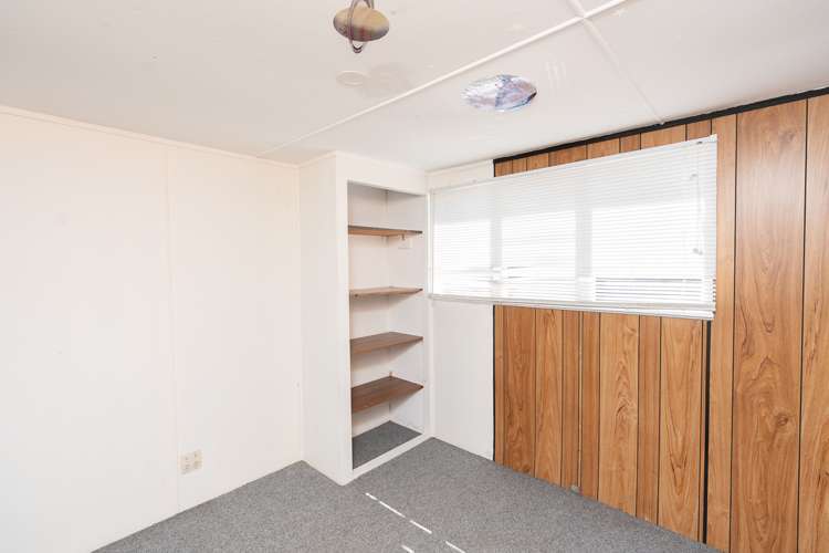 76 Saxbys Road Deanwell_28