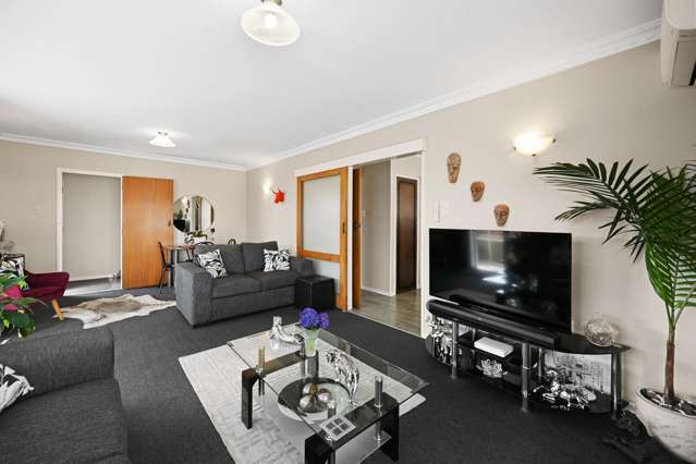 Immaculate Home in Top Location!